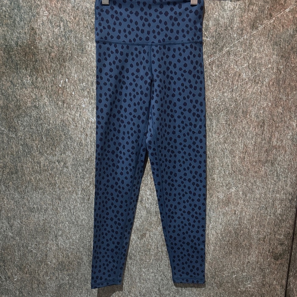 Aerie Blue Cheetah Patterned Cropped Yoga Leggings